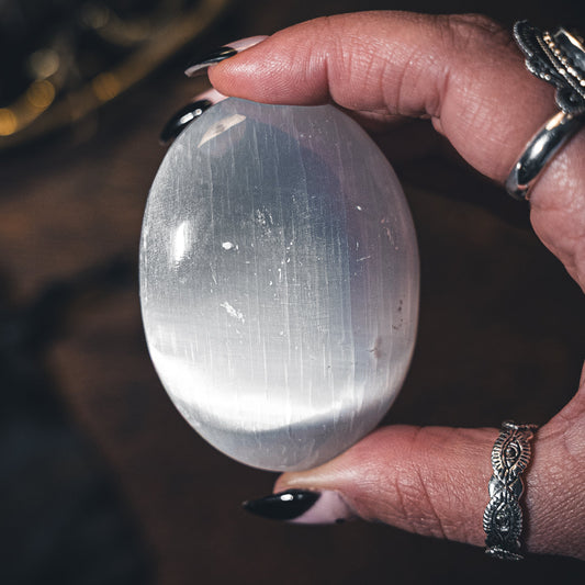 Selenite Meditation Ritual Stone - Cleanse