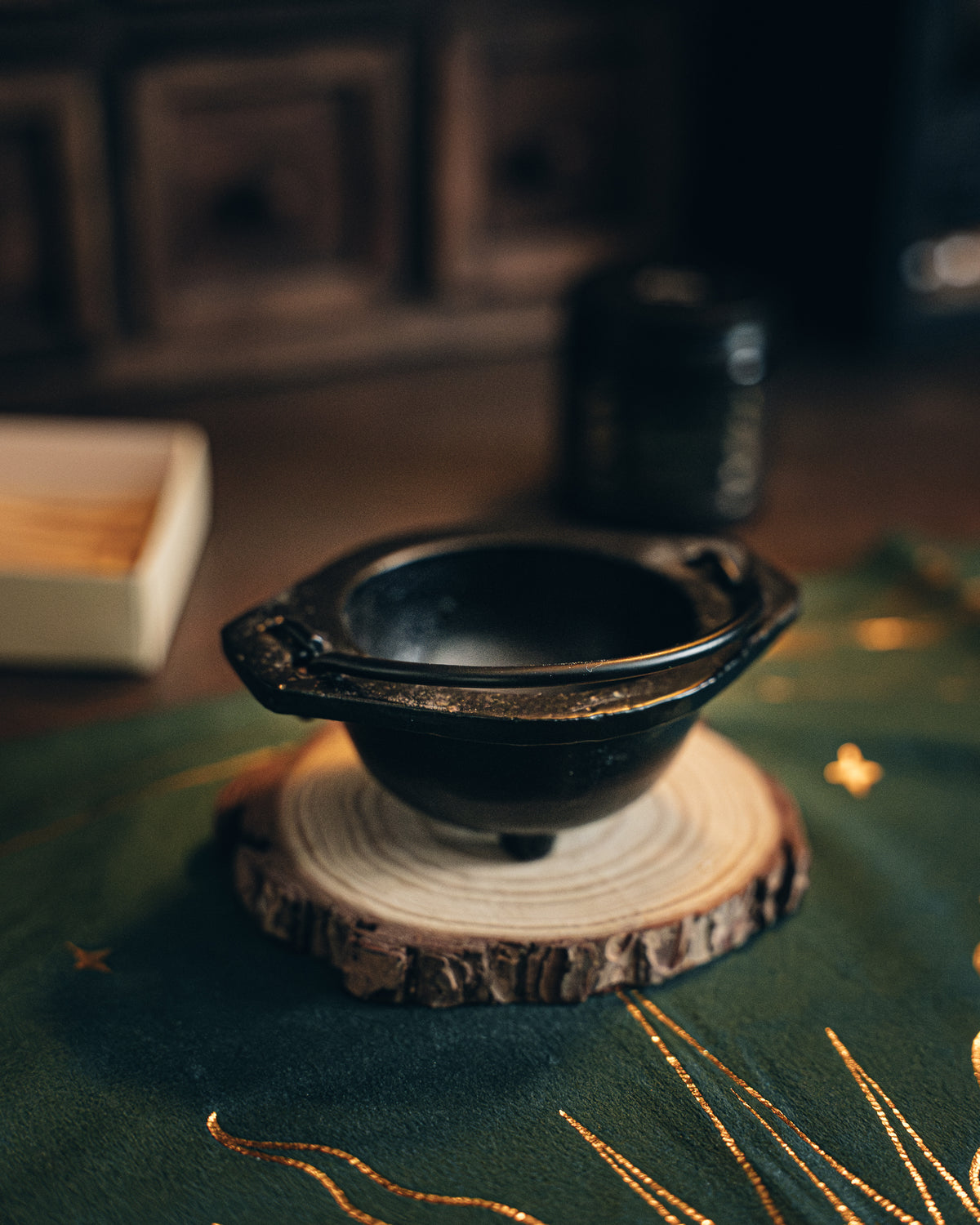 Cast Iron Mini Cauldron Burning Pot