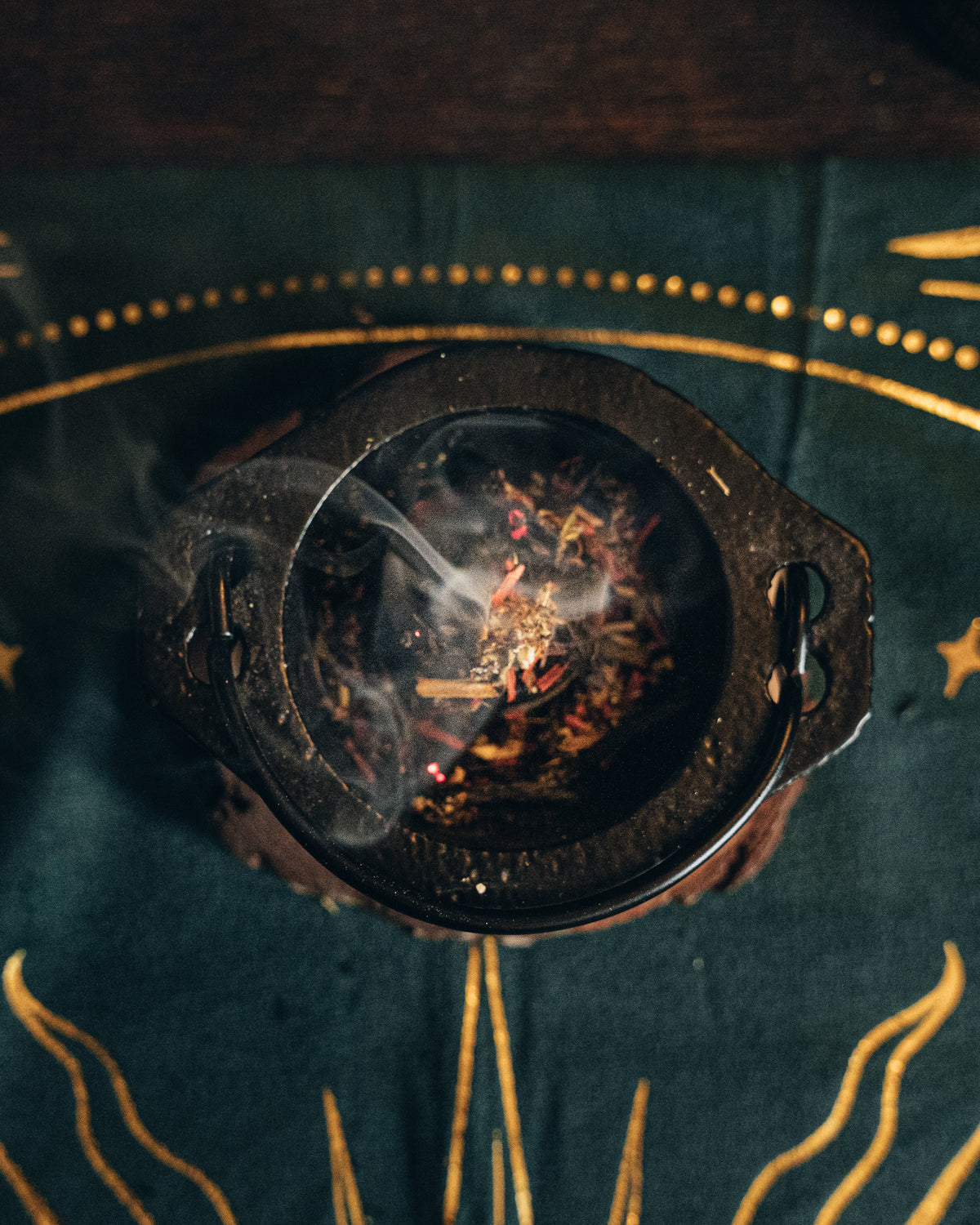 Cast Iron Mini Cauldron Burning Pot